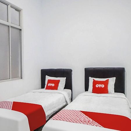 Super Oyo 91627 Wika Wiki Homestay Medan Eksteriør billede