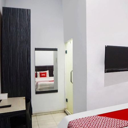 Super Oyo 91627 Wika Wiki Homestay Medan Eksteriør billede
