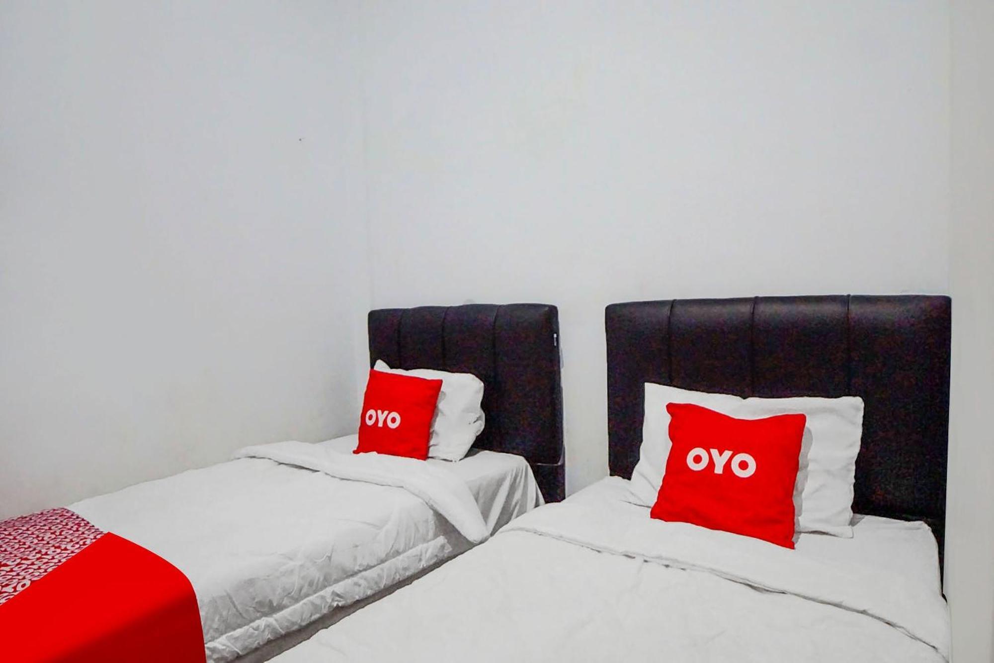 Super Oyo 91627 Wika Wiki Homestay Medan Eksteriør billede