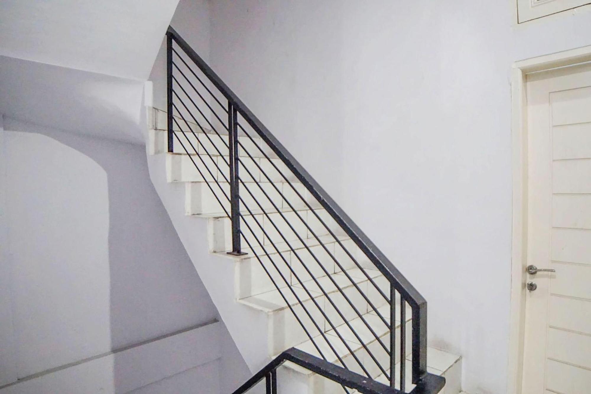 Super Oyo 91627 Wika Wiki Homestay Medan Eksteriør billede
