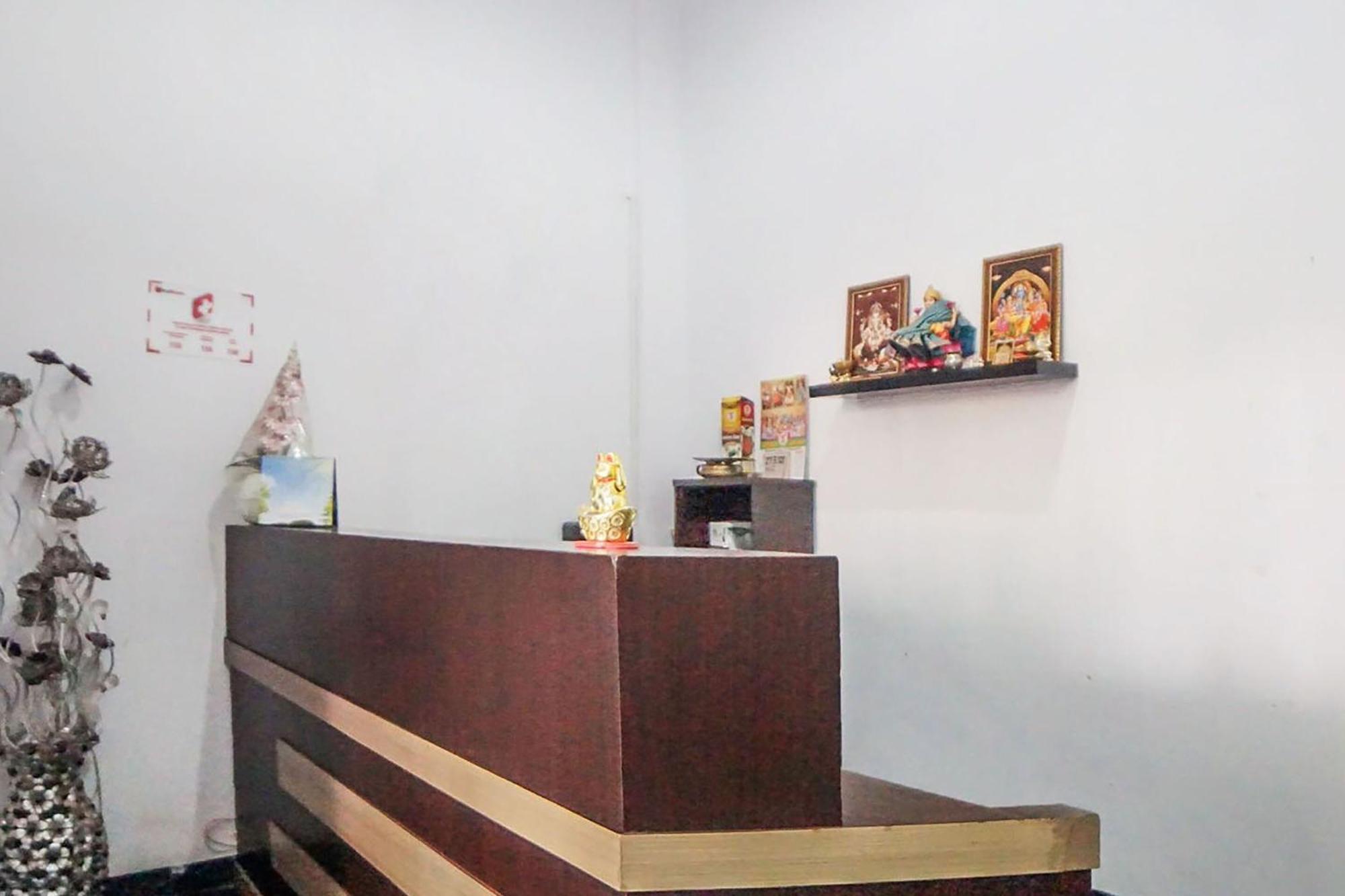 Super Oyo 91627 Wika Wiki Homestay Medan Eksteriør billede