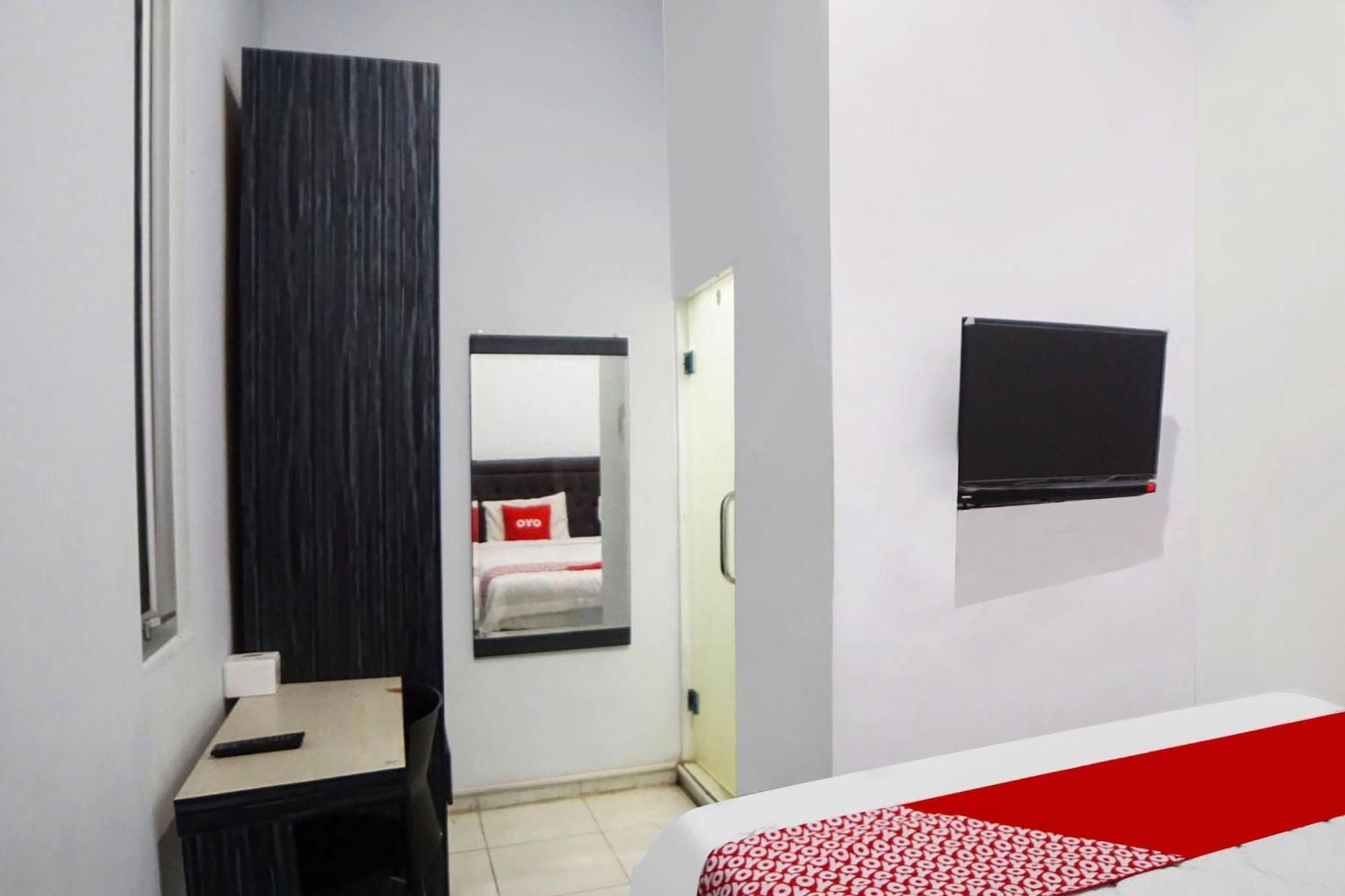 Super Oyo 91627 Wika Wiki Homestay Medan Eksteriør billede