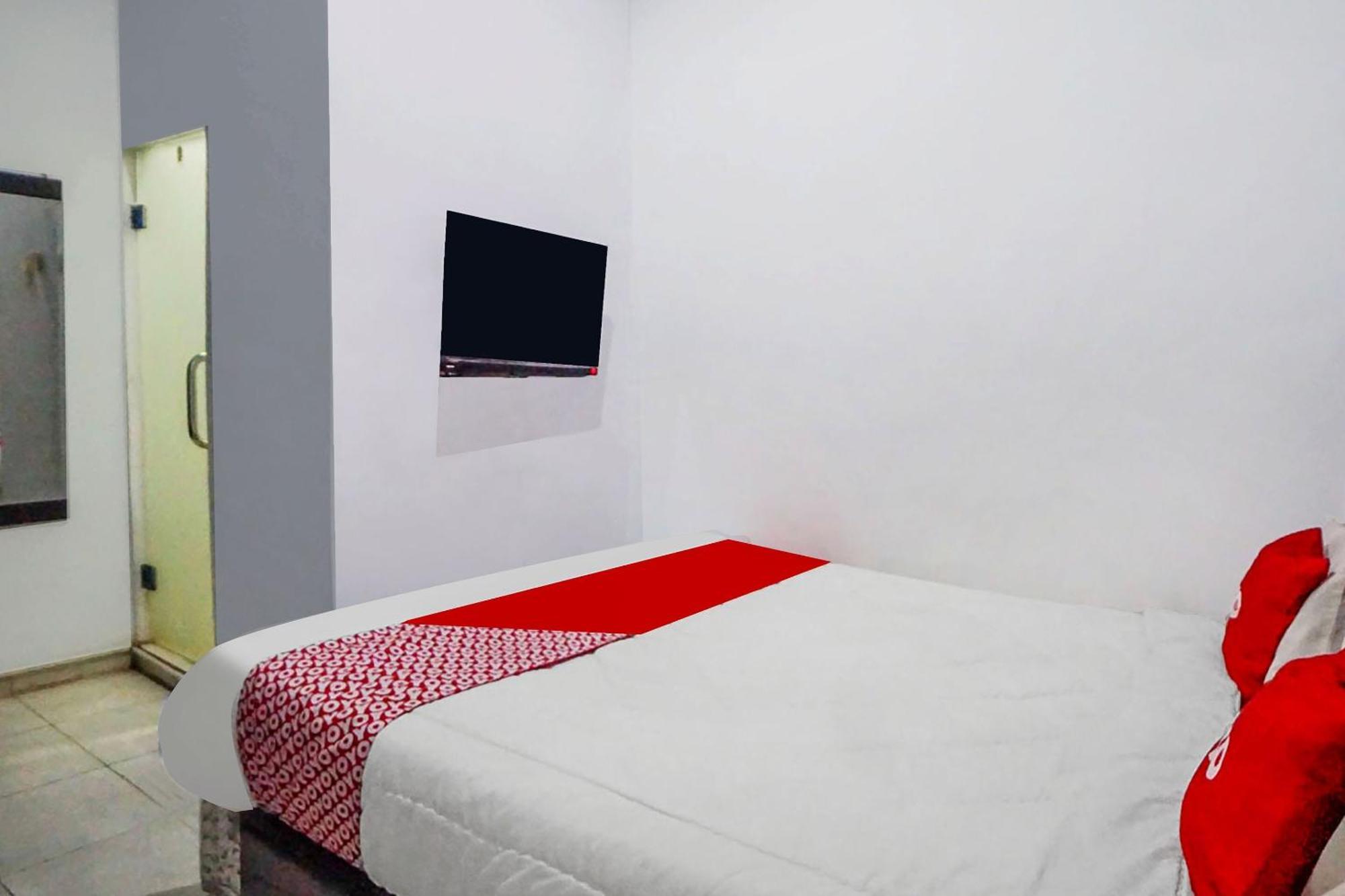 Super Oyo 91627 Wika Wiki Homestay Medan Eksteriør billede